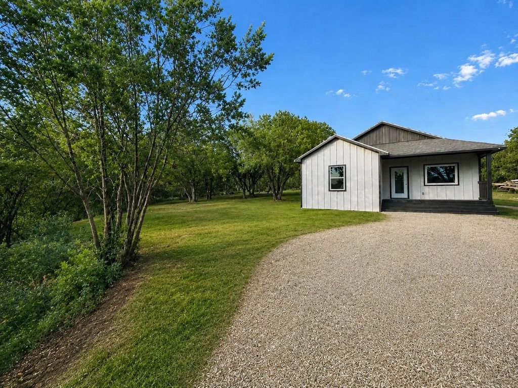 4703 Gooseberry Trail, Granbury