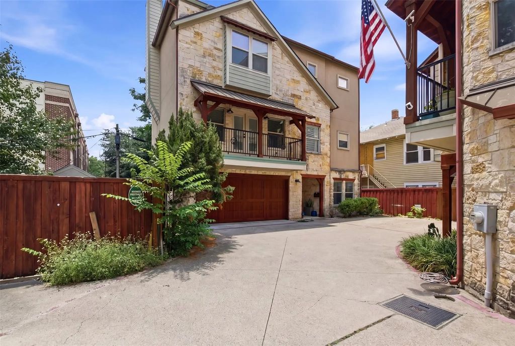 1715 Lewis Court, Dallas
