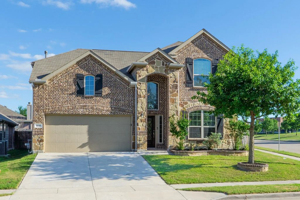 1337 Zanna Grace Way, Fort Worth