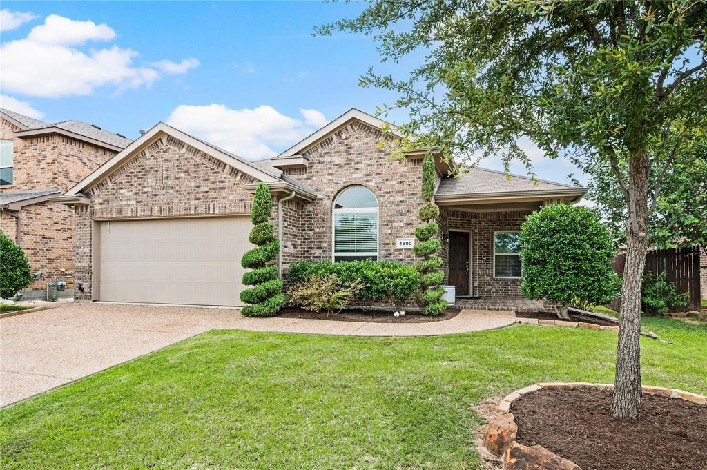 1800 Jacona Trail, Fort Worth