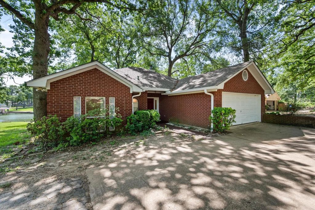 280 Shadow Oaks Drive, Streetman