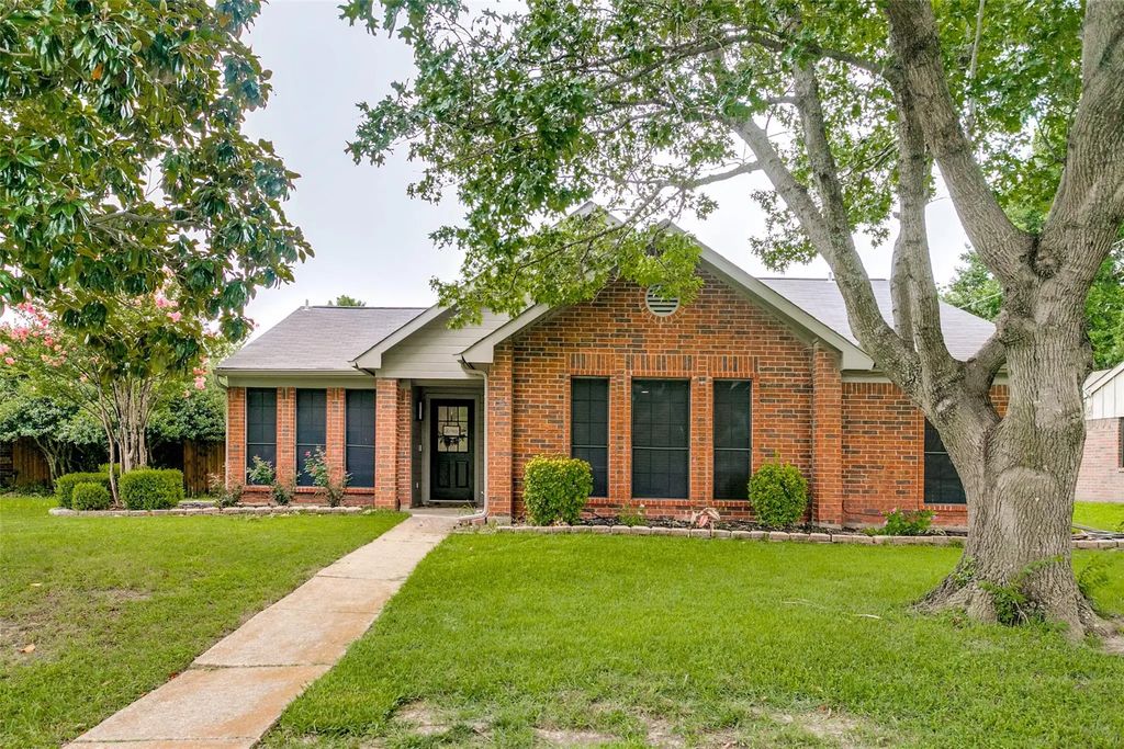 1300 Wyndham Drive, Wylie