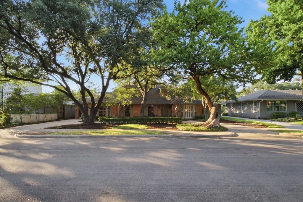 3917 Fairfax Avenue, Dallas