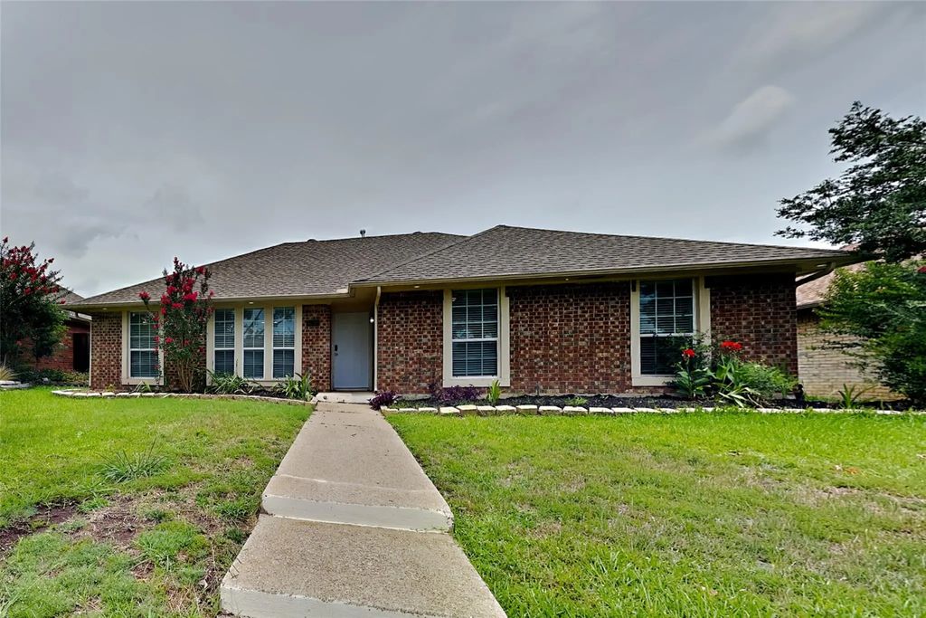 1601 Barclay Drive, Carrollton