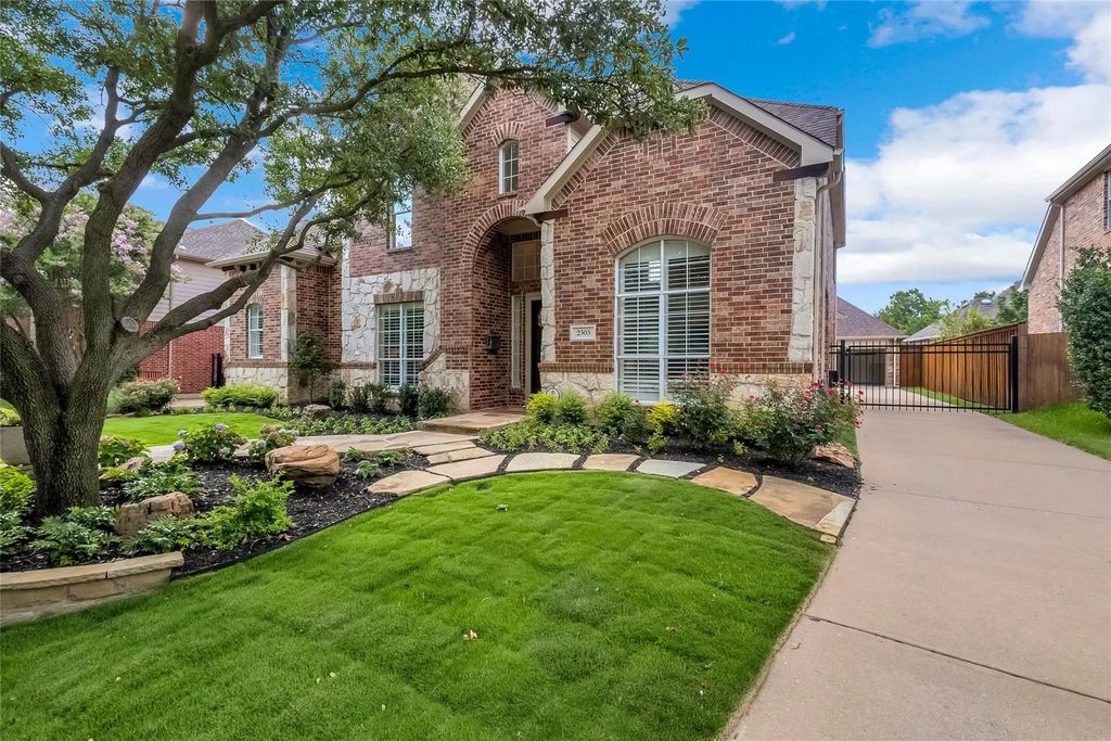 2505 Sir Tristram, Lewisville