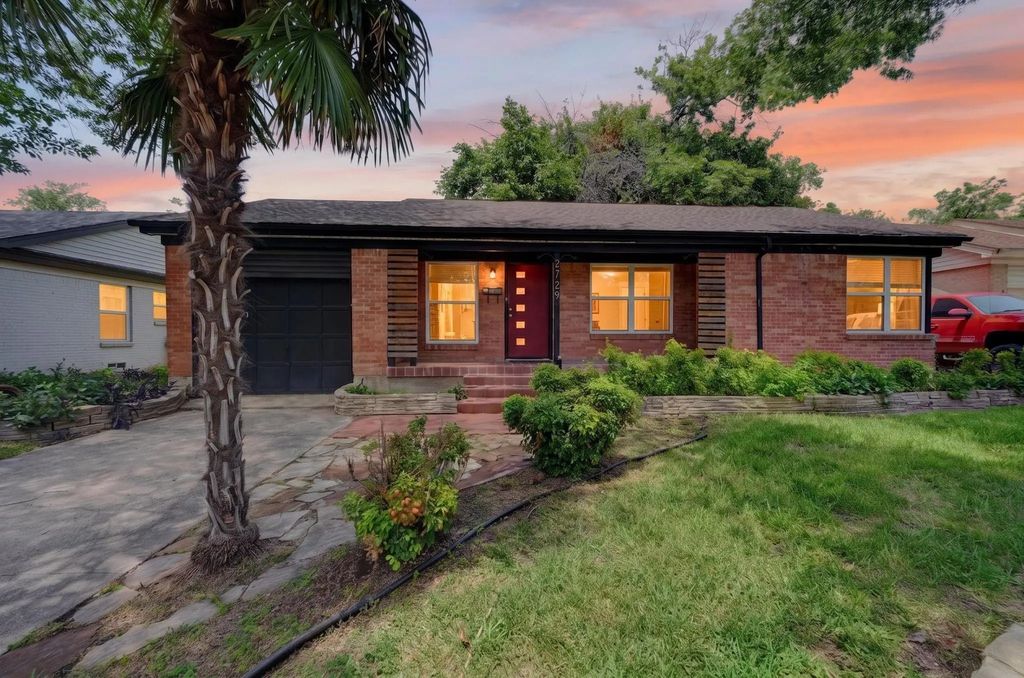 2729 Province Lane, Dallas