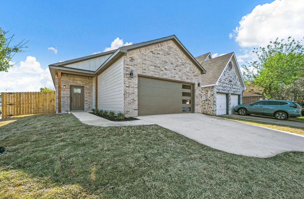 4207 Scarsdale Lane, Dallas