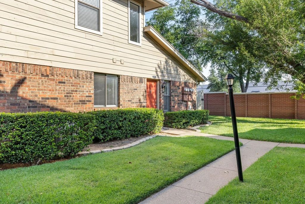 2240 Tarpley Road 484, Carrollton