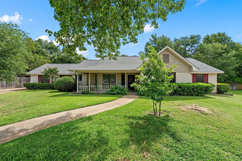 3512 Bent Tree Circle, Waco