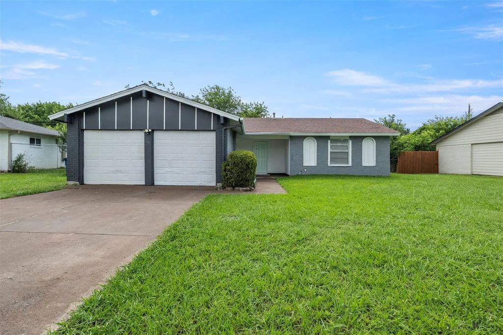 1410 Clearbrook Street, Lancaster