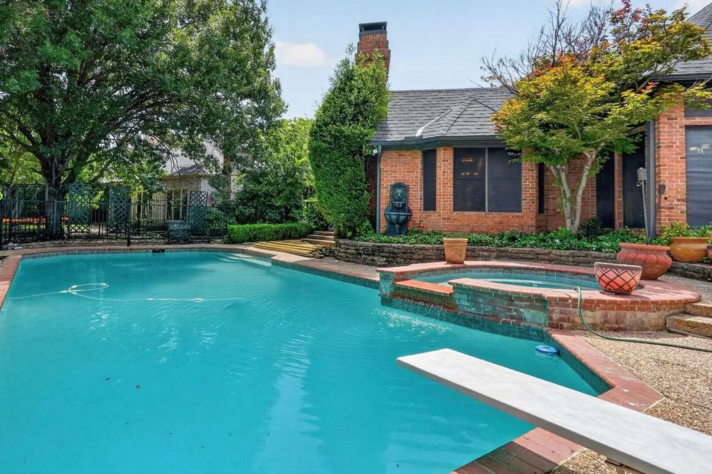 2335 Highlands Creek Road, Carrollton