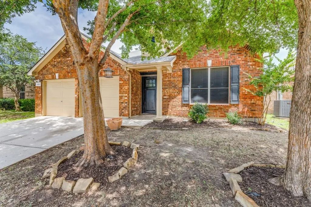 4812 Carrotwood Drive, Fort Worth