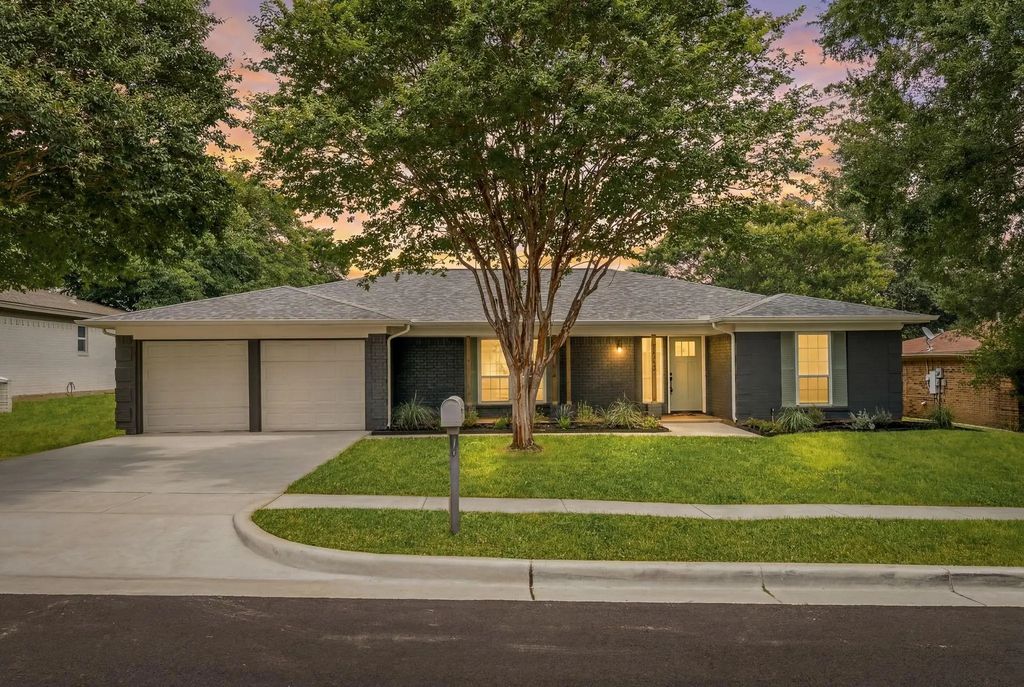 8209 Pearl Street, North Richland Hills
