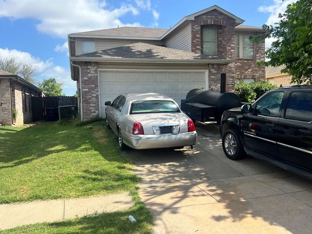 4320 Meadowknoll Drive, Fort Worth
