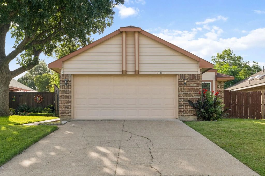2141 Stradivarius Lane, Carrollton