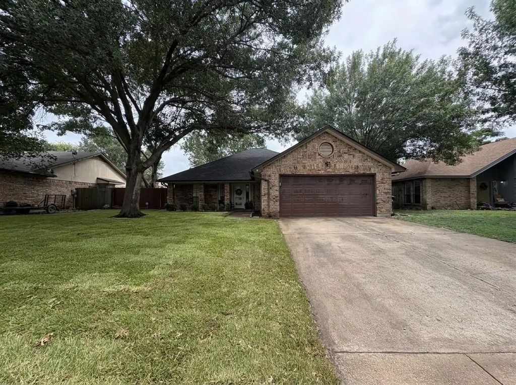 4208 Hemlock Street, Fort Worth