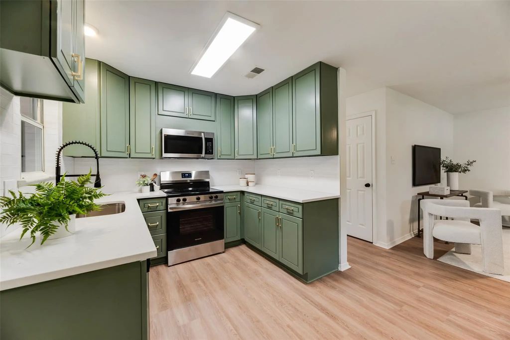 305 Lively Hill, McKinney