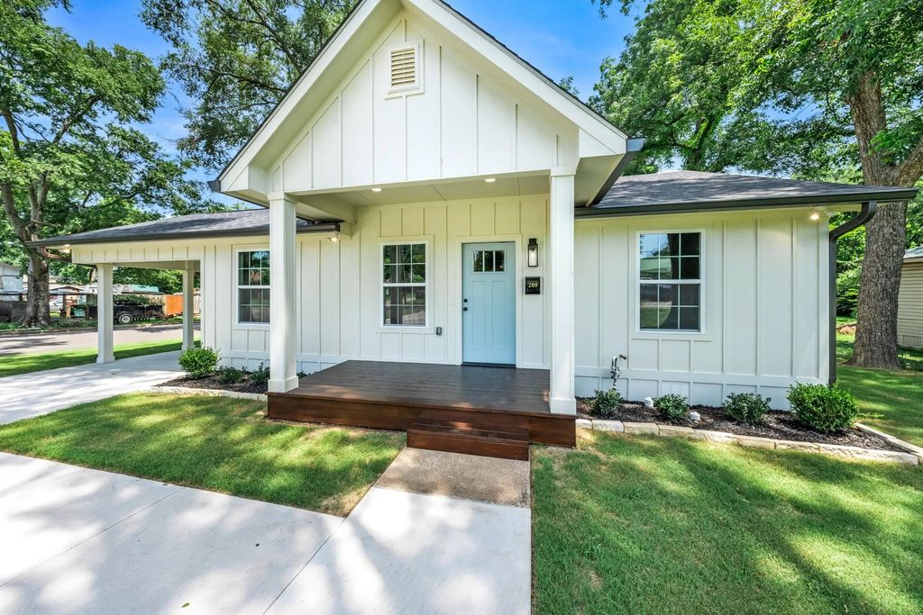 200 Whitworth Street, Sulphur Springs
