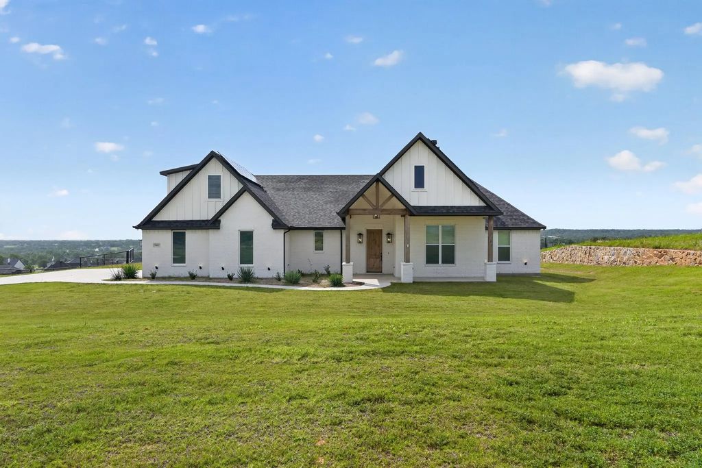 1040 Agnes N, Springtown