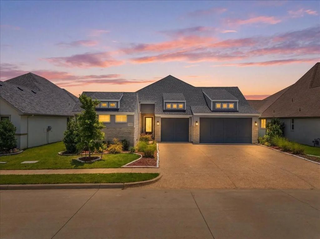 2721 River Path Court, Burleson