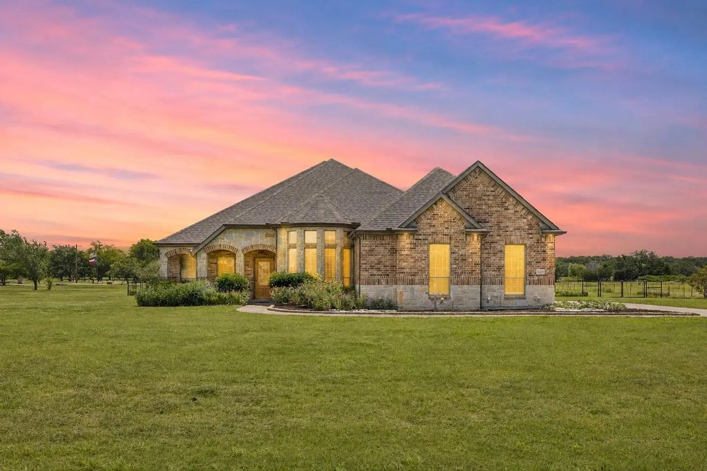 6365 Graham Point, Royse City