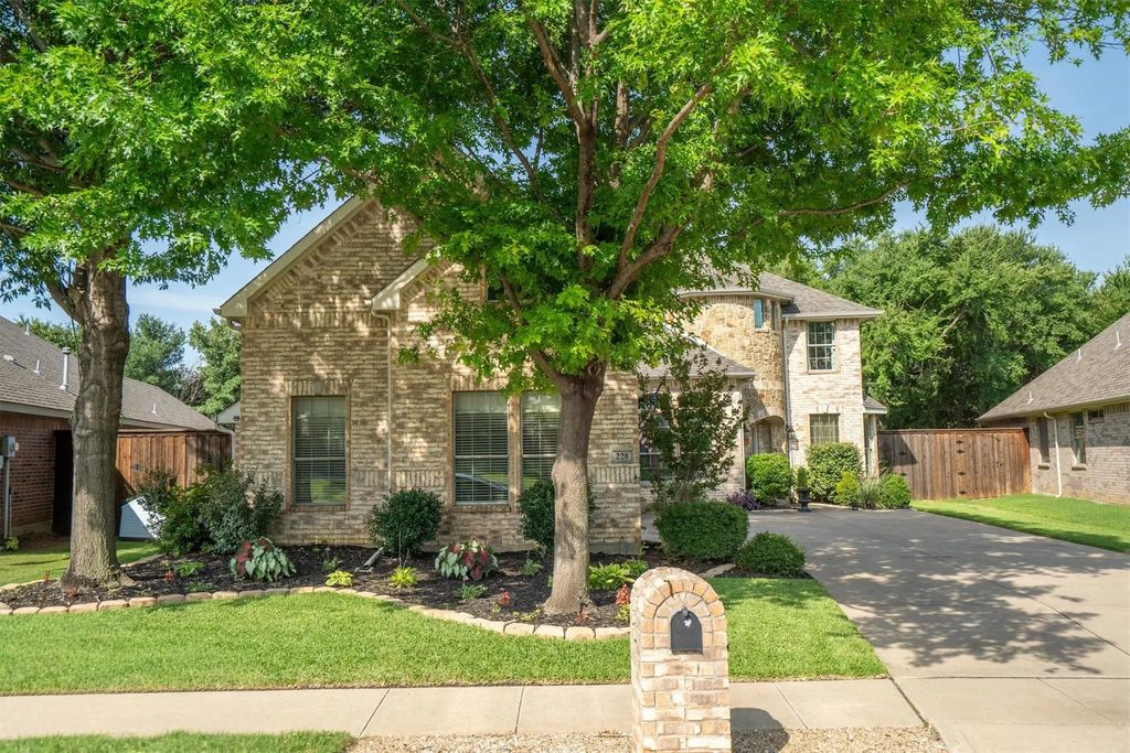 228 Livingston Drive, Hickory Creek