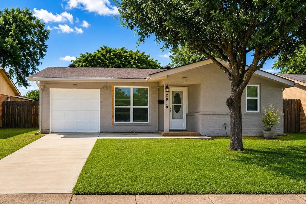 2819 Cary Drive, Mesquite