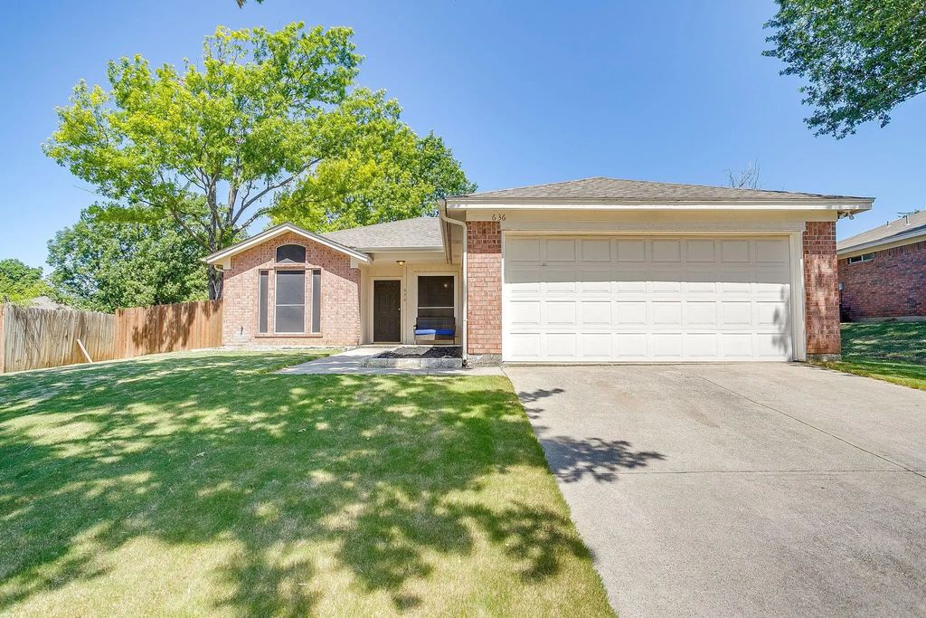 636 Cumberland Drive, Burleson