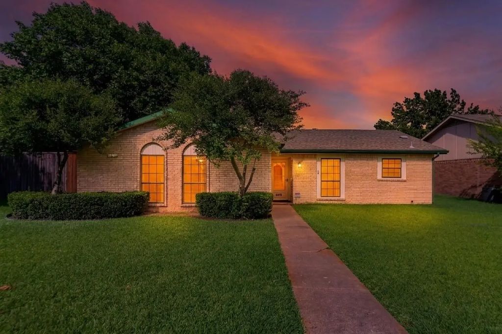 4608 Gleneagle Street, Mesquite