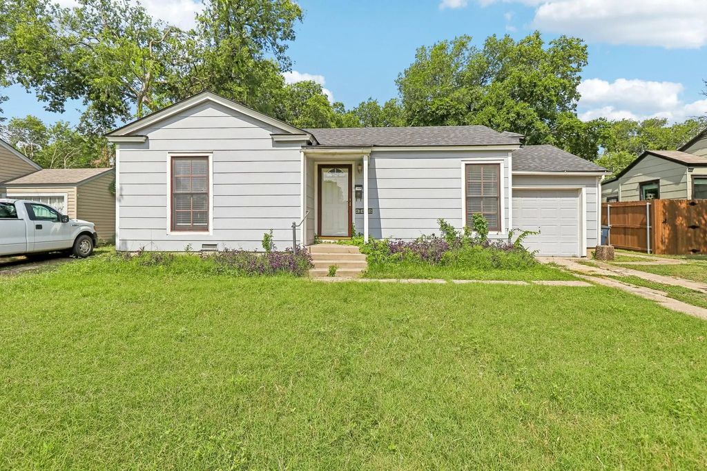 3812 Marks Place, Fort Worth