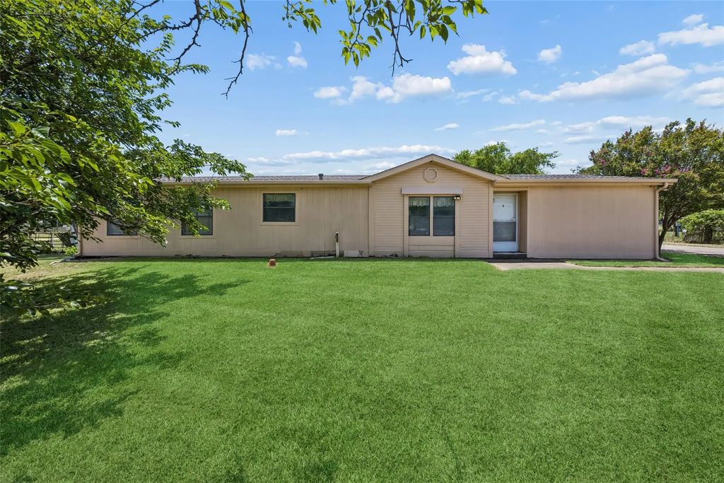 5701 Spring Street, Alvarado