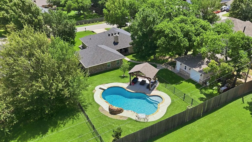 405 Lantern Ridge, Mansfield