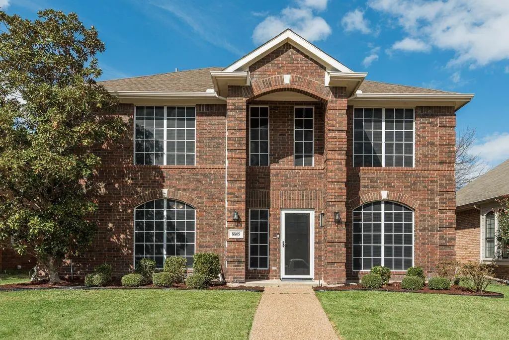 8809 Greenwood Trail, Rowlett