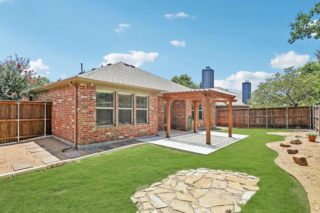 3400 Glenmore Drive, Melissa
