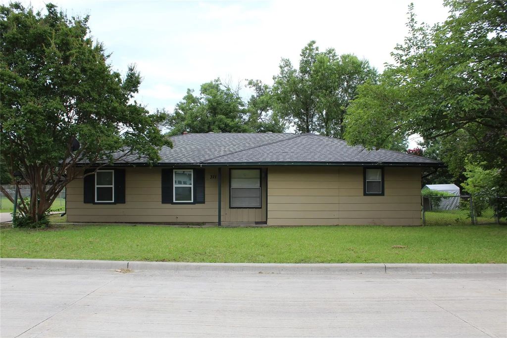 311 E Willow Lane, Princeton