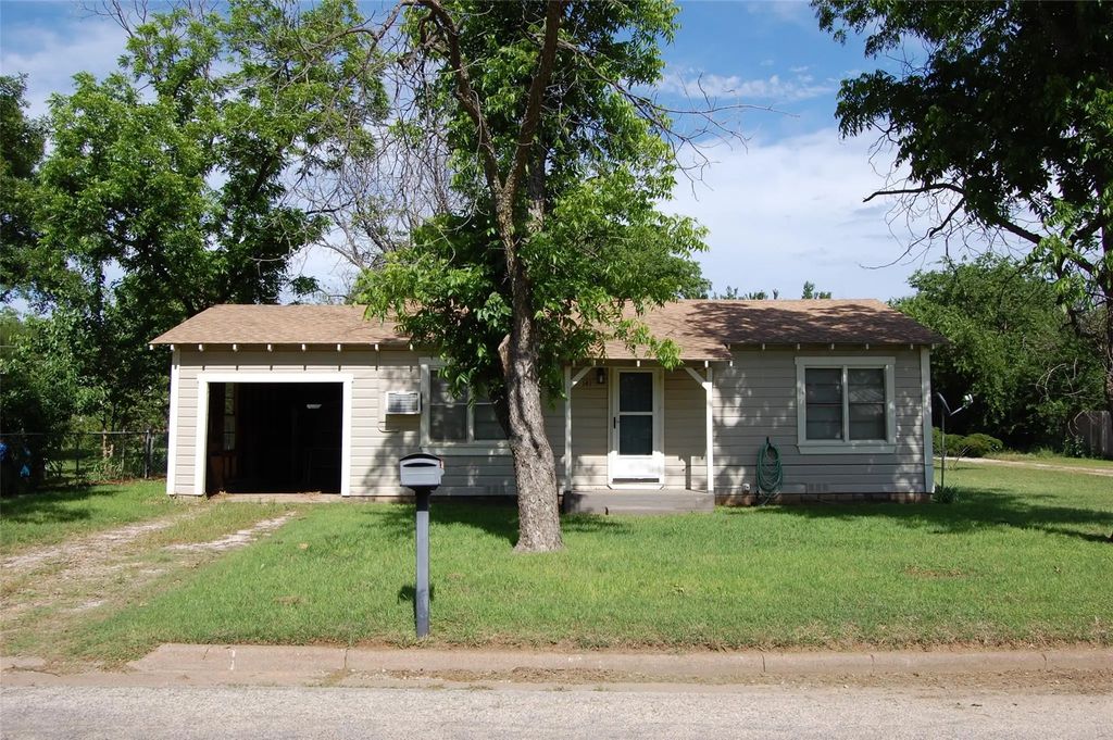 141 Ragland Street, Graham