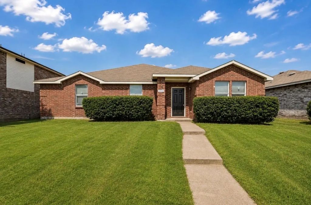 3015 Goldenrod Drive, Lancaster