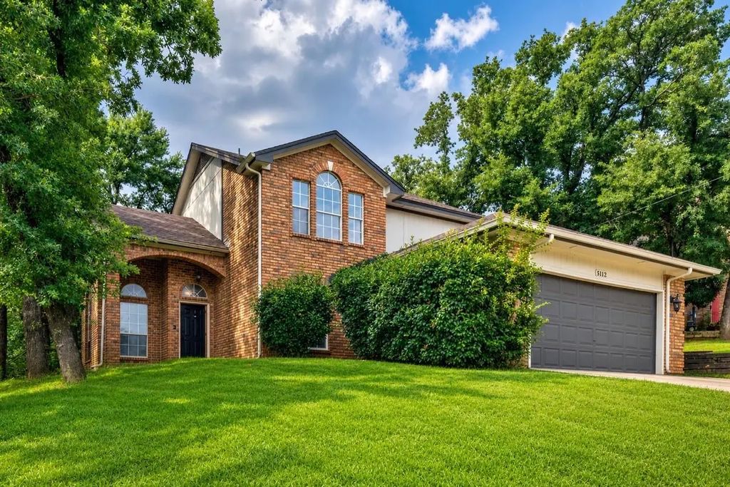 5112 Oak Gate Court, Arlington