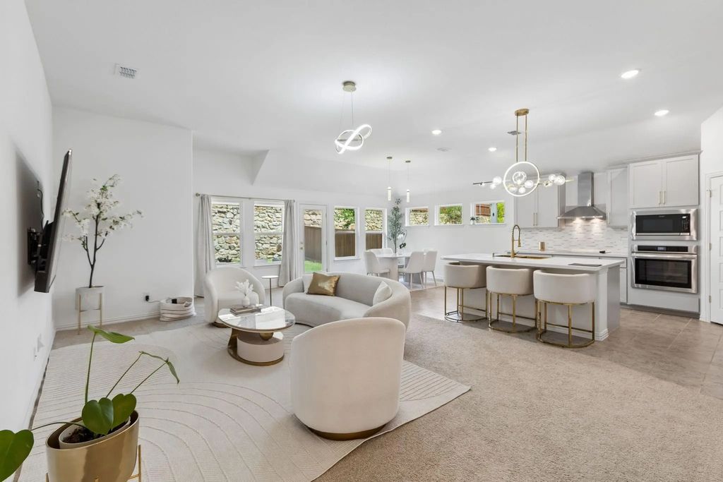 313 Corral Acres Way, Fort Worth