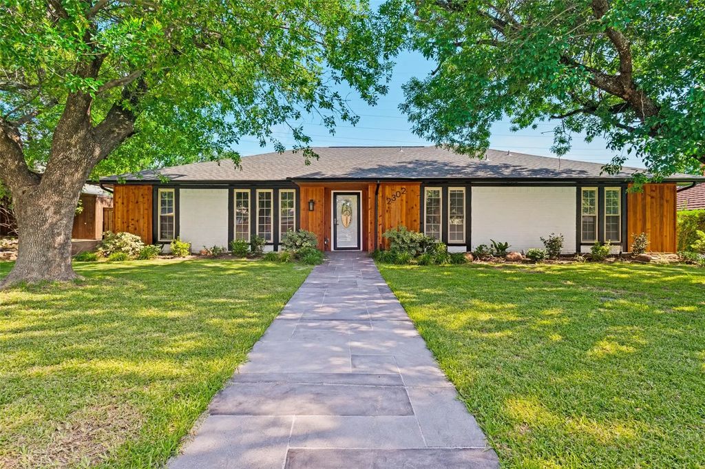 2302 Greenhill Drive, Carrollton