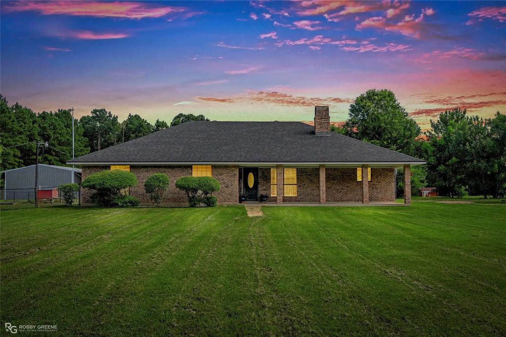 4592 Highway 163, Doyline