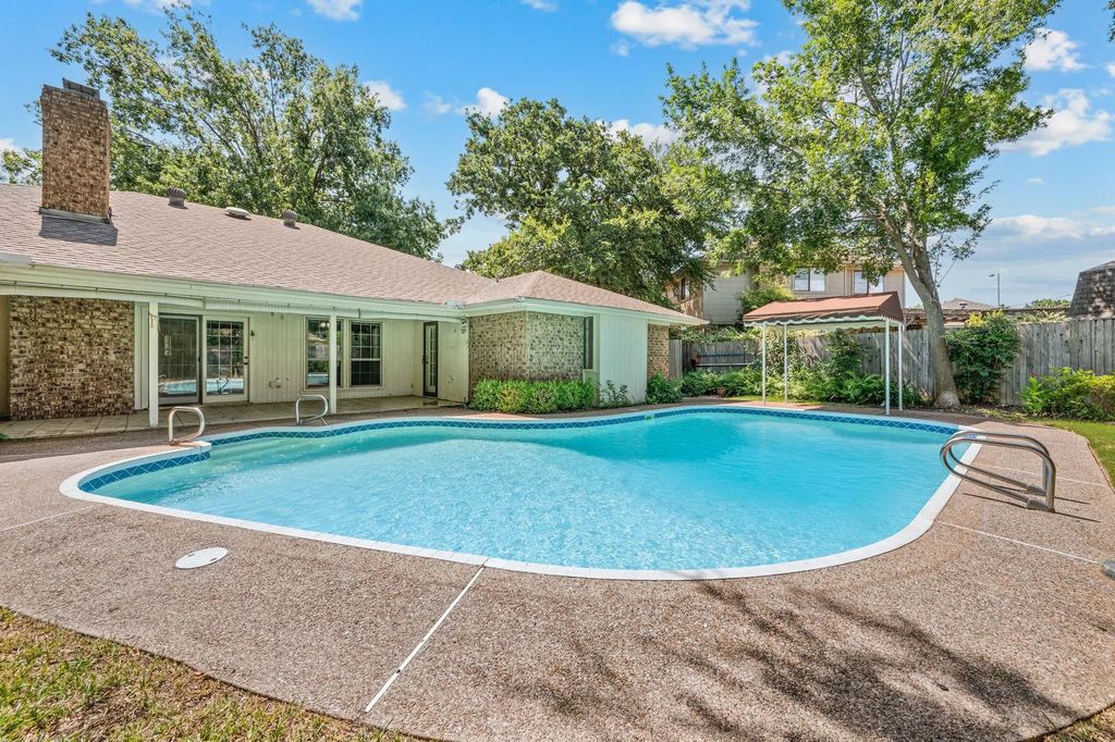 4321 Waycross Drive, Arlington