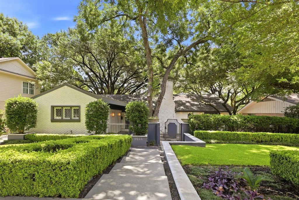 9544 Crestedge Drive, Dallas