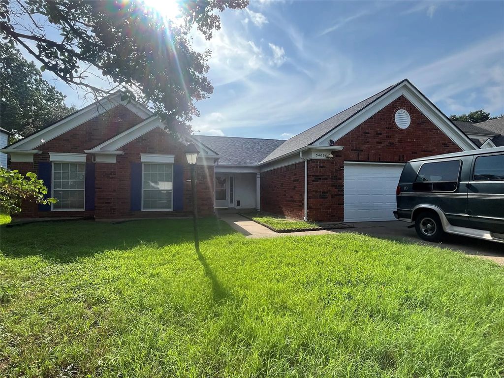 5409 Lookout Trail, Arlington