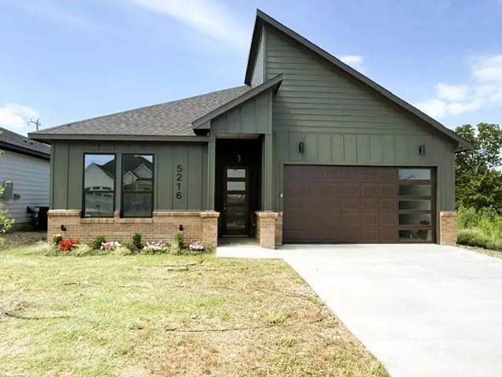 5216 Farnsworth, Fort Worth