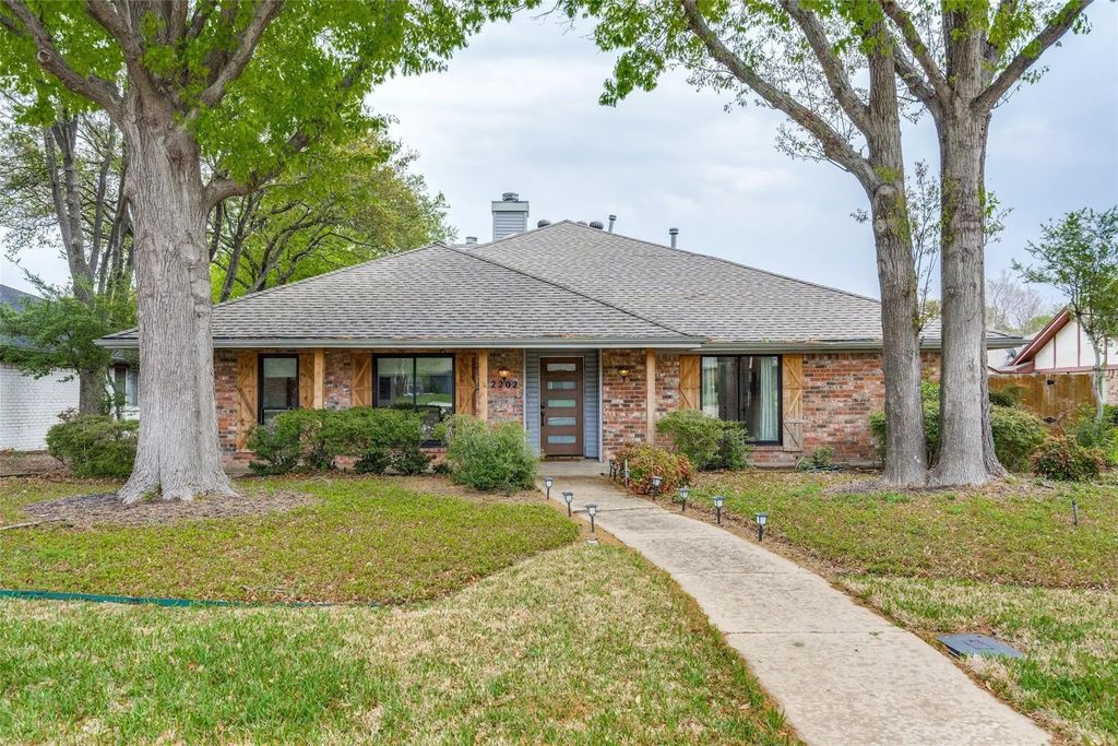 2202 Owens Boulevard, Richardson