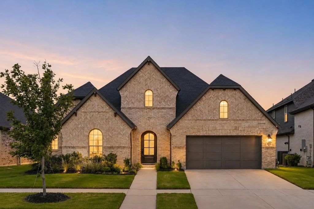 1816 Longspur Drive, Argyle