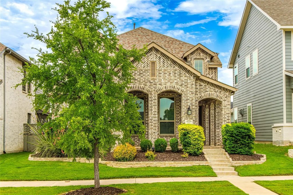 2412 Elm Place, Northlake