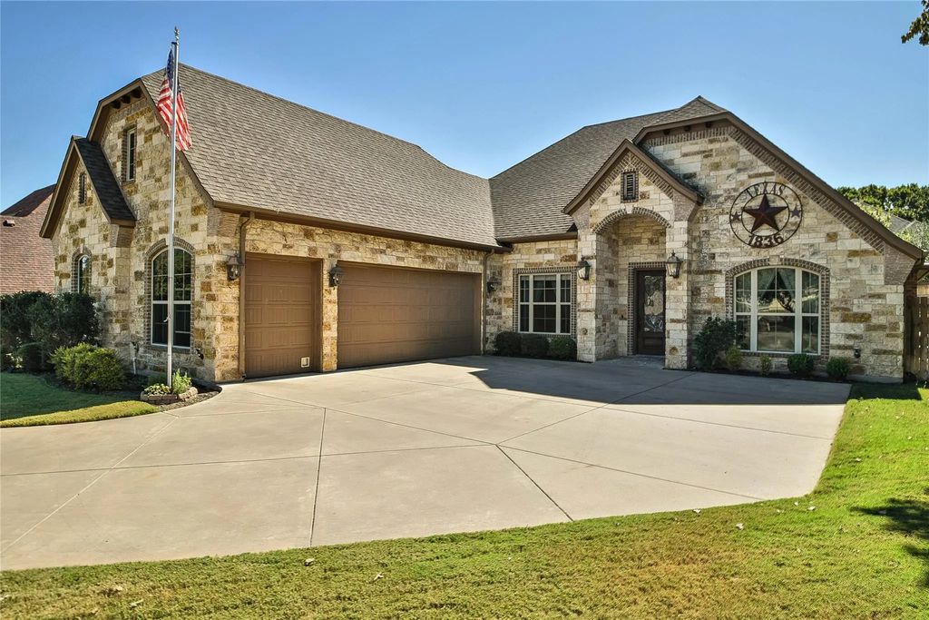 9707 Trinity Court, Granbury