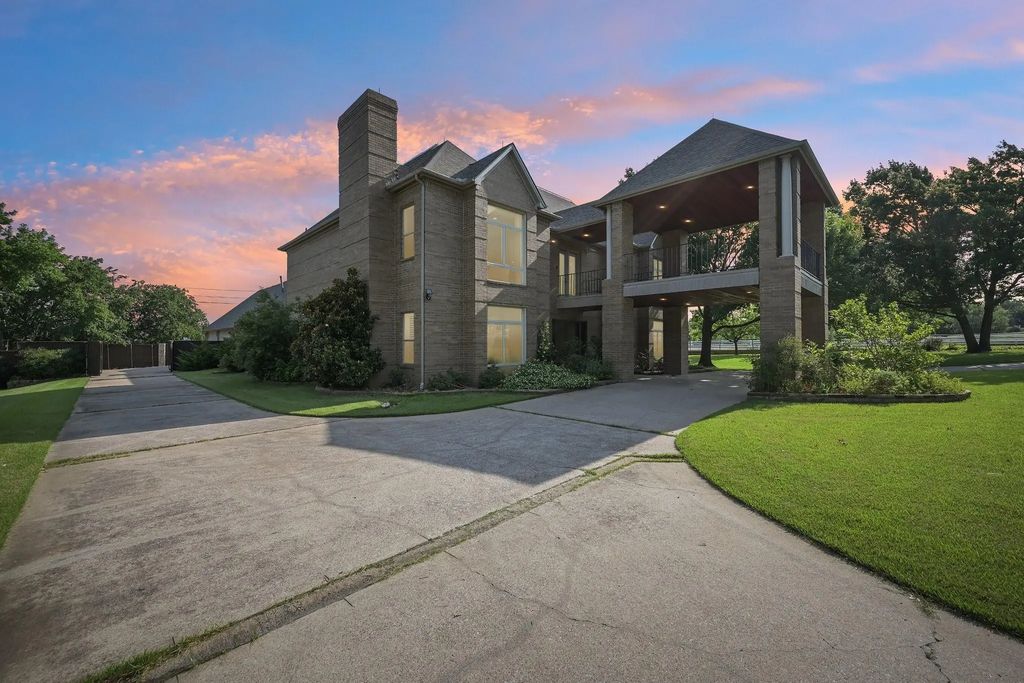 2237 High Country Drive, Carrollton